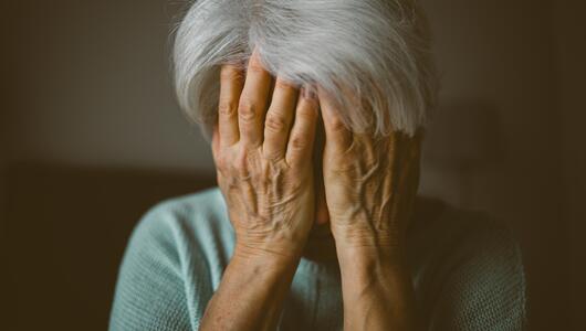 Häusliche Gewalt, Seniorinnen, Ältere Frauen