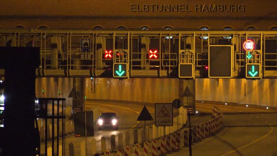 Elbtunnel-Sperrung vorbei – Hamburg versinkt weiter im Streik- und Stau-Chaos