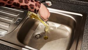 Lifehack: Speiseöl im Spülbecken im Reality-Check