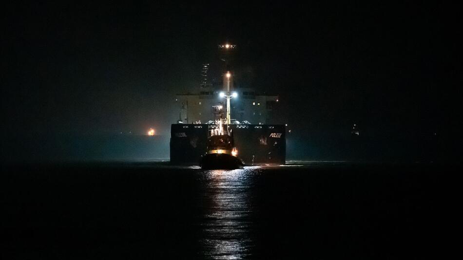 Nach Kollision von zwei Frachtern nahe Helgoland