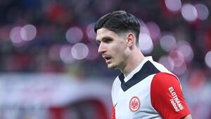 Stürmer Igor Matanovic verlässt Eintracht Frankfurt.
