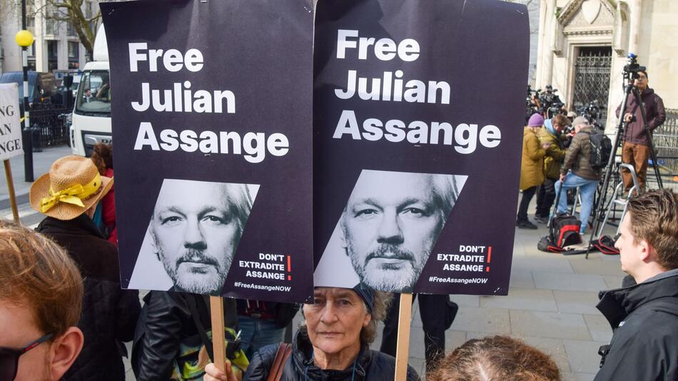 Assange darf nicht unmittelbar an USA ausgeliefert werden