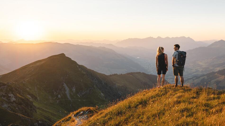 Die Tiroler Alpen sind besonders im Herbst eine Reise und viele Wanderungen wert.