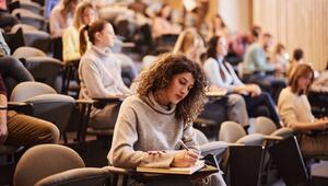 Studierende in einem Hörsaal