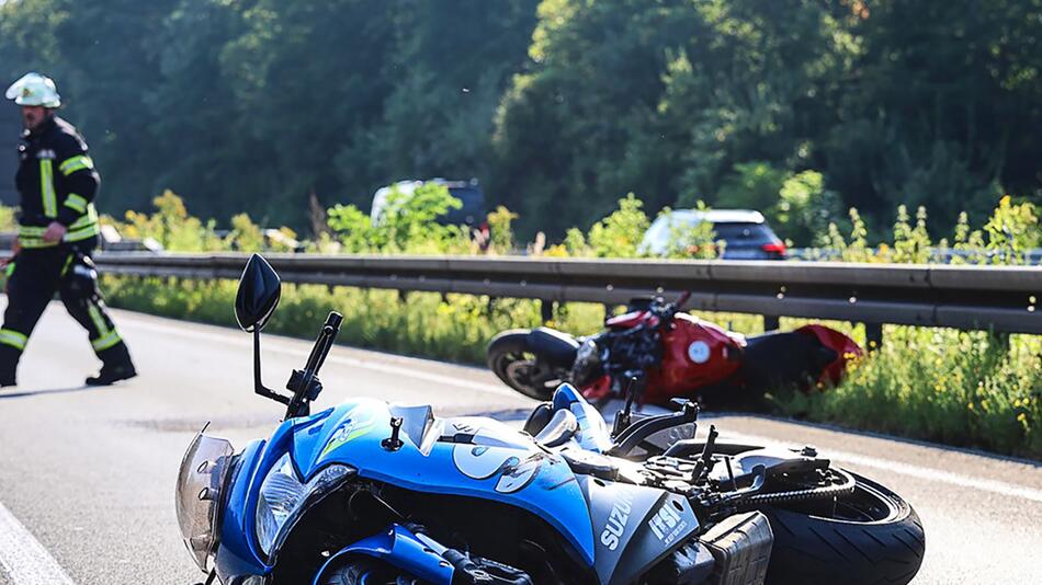 Verkehrsunfall in Motorradgruppe