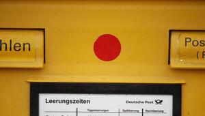 Postbriefkasten mit rotem Punkt