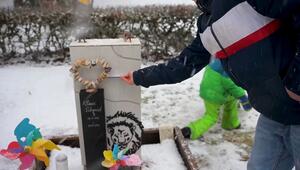 Briefe an Papa – Ein Grabstein, der verbindet