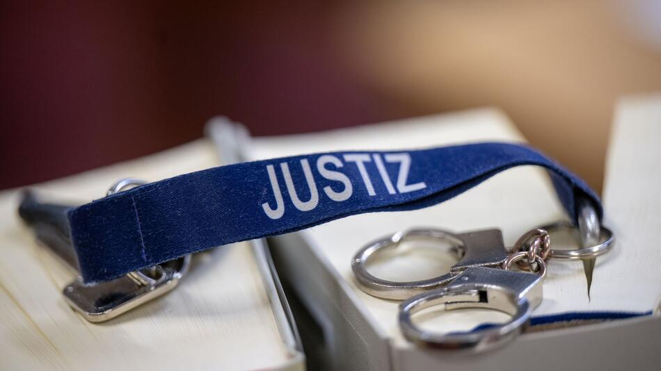 Justiz