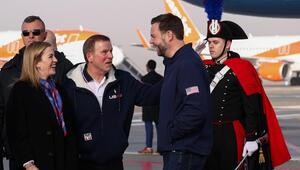 US-Vizepräsident JD Vance bei seiner Ankunft in Italien.