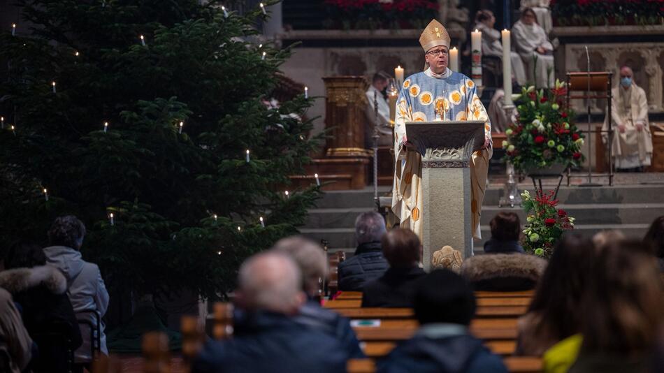 Pontifikalamt zu Weihnachten im Trierer Dom