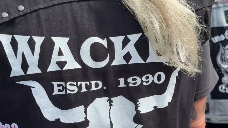 Wacken füllt sich: Heavy-Metal-Fans treffen ein