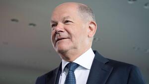 Auf Olaf Scholz wartet der traditionelle Zapfenstreich.