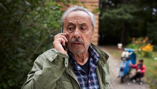 "Stubbe - Tödliche Hilfe": Keine gute Nachricht für Stubbe (Wolfgang Stumph), als er mit seiner ...