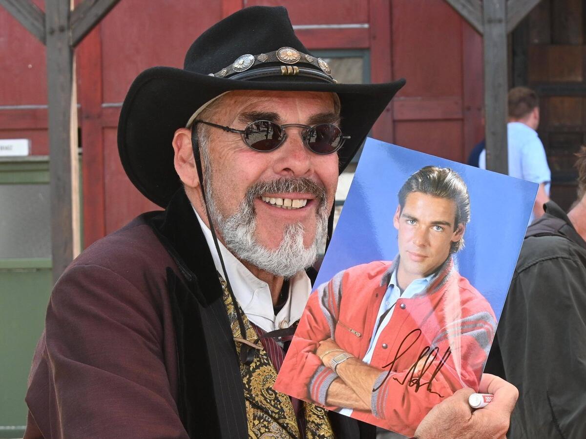 Sascha Hehn: Der ewige Sonnyboy wird 70 Jahre alt | WEB.DE