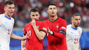 Diogo Jota (links) und Cristiano Ronaldo bei der Fußball-EM im Juni 2024.