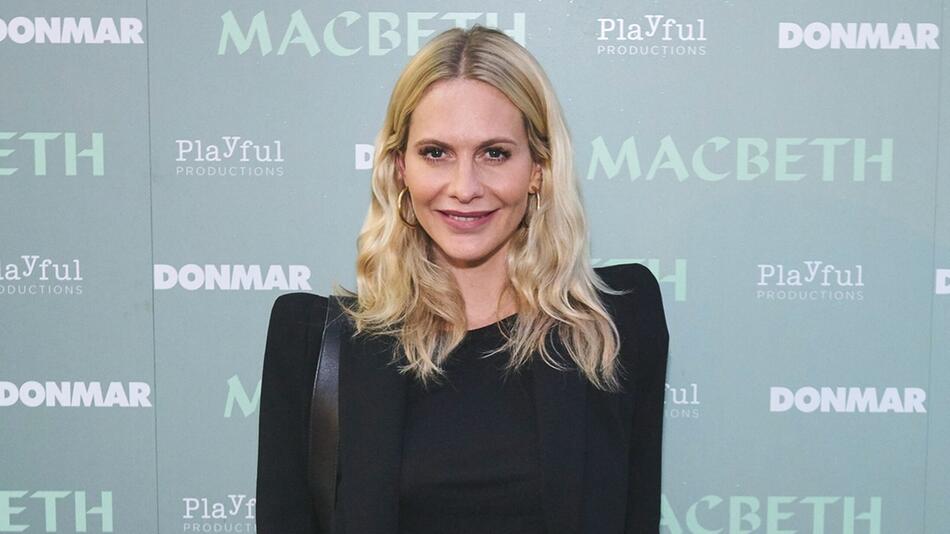 Poppy Delevingne spricht offen über ihre erste Schwangerschaft.