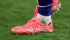 Pinke Fußballschuhe