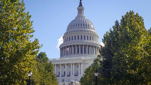 US-Repräsentantenhaus stimmt für Übergangshaushalt ohne Ukraine-Hilfe