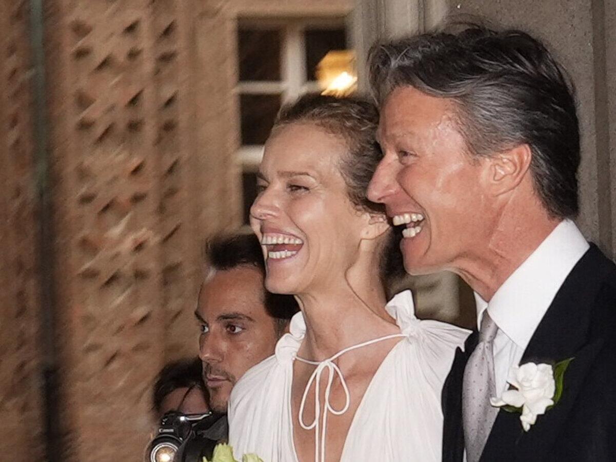 Nach 25 Jahren und drei Söhnen: Eva Herzigova hat in Turin geheiratet |  WEB.DE