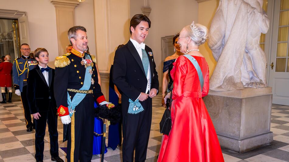 Prinz Christian volljährig: Diese Royals kamen zu den Feierlichkeiten – die schönsten Bilder der ...