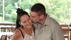 "Bauer sucht Frau International": Schüchternes Bussi auf Bali: Carmen und Sven.