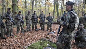 Deutsche Soldaten für Ukraine? Europäer bieten Schutztruppe an