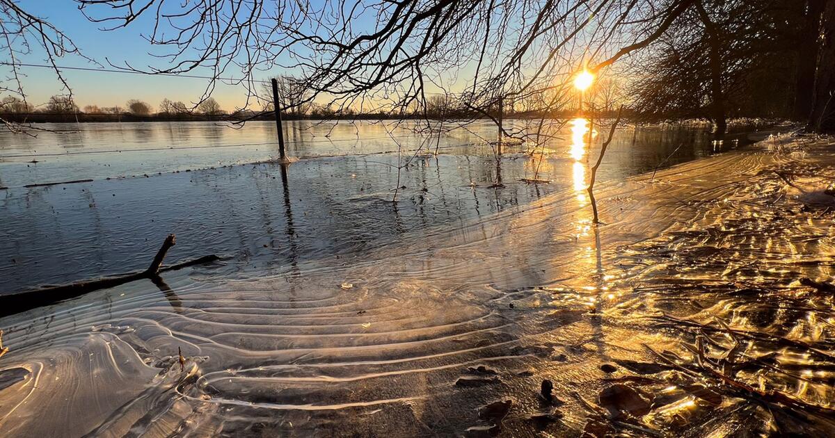 Hochwasserlage Entspannt Sich Weiter Wasser Flie T Langsam Ab Web De