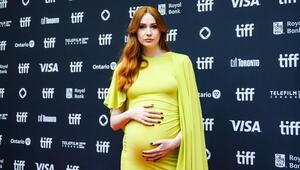 Beim Toronto International Film Festival im September 2024 gab Karen Gillan ihre Schwangerschaft ...