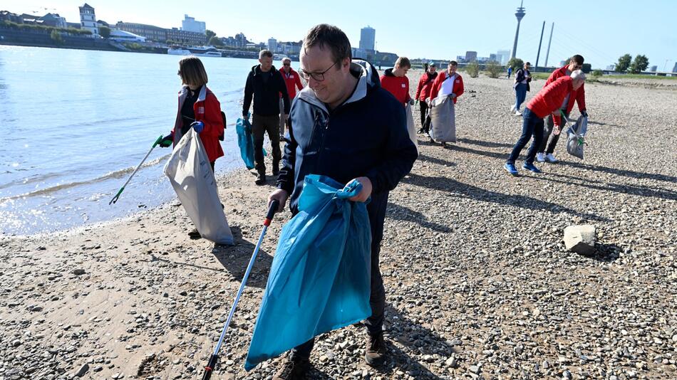 7. RhineCleanUp - Müllsammeln am Rheinufer