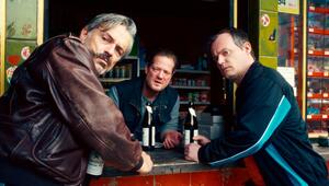 "Theken-Cowboys": Guido (Alexander Wipprecht, l.), Hajo (Aurel Manthei, m.) und Thorsten ...