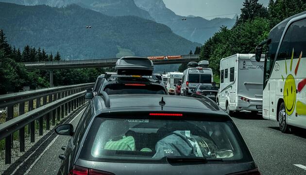 Transitverkehr, Österreich, Stauungen, Umfahrungen, Verkehrspolitik, Brenner, Fahrverbote