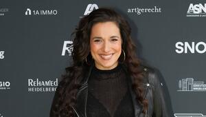 Sally Özcan freut sich auf ihr drittes Kind, muss sich derzeit aber viel ausruhen.