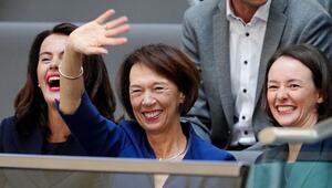 Familie Merz im Bundestag bei der Kanzlerwahl