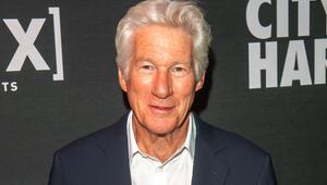 Superstar Richard Gere soll angeblich eine Abmachung gebrochen haben.
