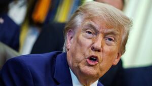 Donald Trump findet, er übertrifft mit seiner Bühnenpräsenz Elvis.