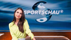 Lea Wagner bezeichnet das "Sportschau"-Set als "schönstes Studio der Welt".