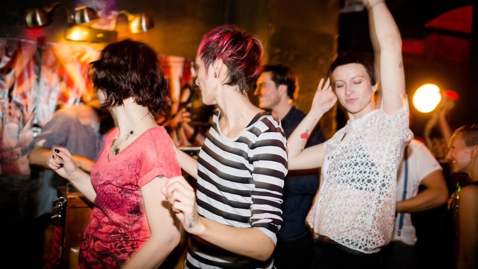 Junge Menschen Tanzen auf Party