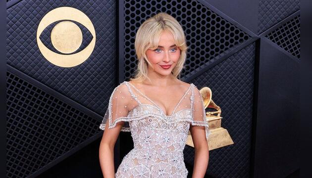 An Sabrina Carpenters Outfit auf dem roten Teppich der Grammys hatte PETA noch nichts auszusetzen.
