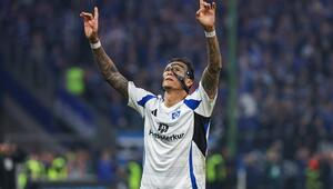 Davie Selke ist mit dem Hamburger SV in die Bundesliga aufgestiegen.