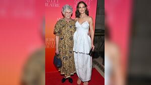 Kathleen A. Stothers-Holmes und Katie Holmes in New York.