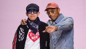 Nigō (l.) und Pharrell Williams (r.) bei der Eröffnung der Fashion Week in Paris.