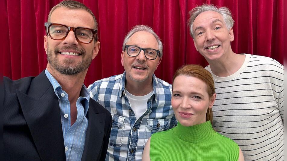 Joko Winterscheidt (von links) musste in der vierten Auflage nach Olli aufgeben ...