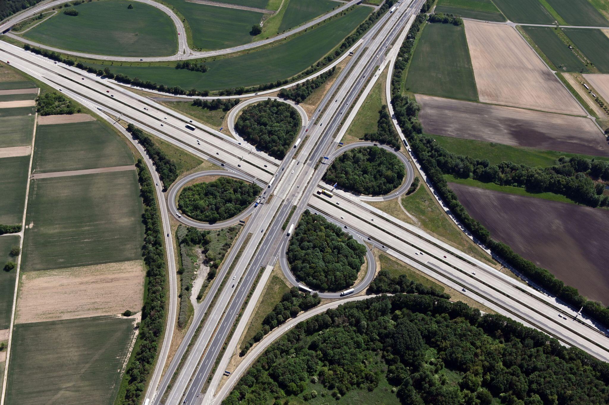 Baustopp für neue Autobahnen? Hitzige Debatte im Bundestag WEB.DE