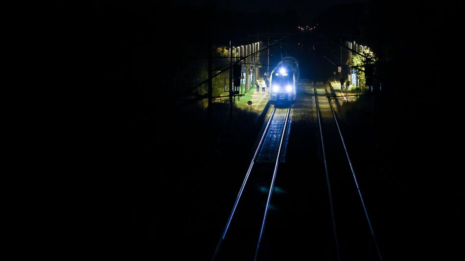 Regionalbahn am Morgen