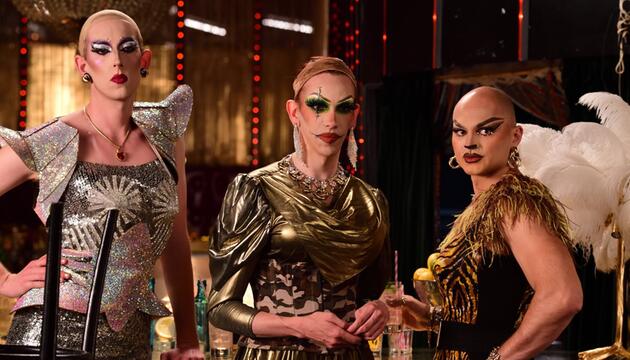 "Polizeiruf 110: Ein feiner Tag für den Bananenfisch": Was haben die Dragqueens Peekabou (Meik ...