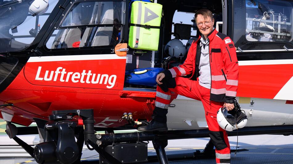 Bundesgesundheitsminister besucht Luftrettungsstation