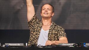 Frans Zimmer, besser bekannt als DJ Alle Farben, ist seit elf Jahren erfolgreich in der ...