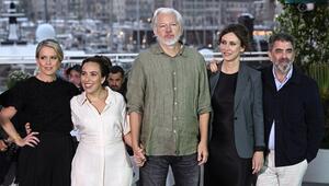 Die australische Menschenrechtsanwältin Jennifer Robinson, Stella Assange, Julian Assange ...