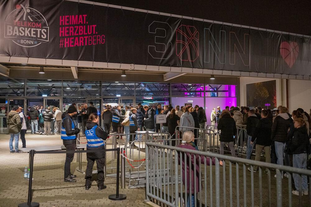 Telekom Baskets Bonn - Maccabi Ironi Ramat Gan