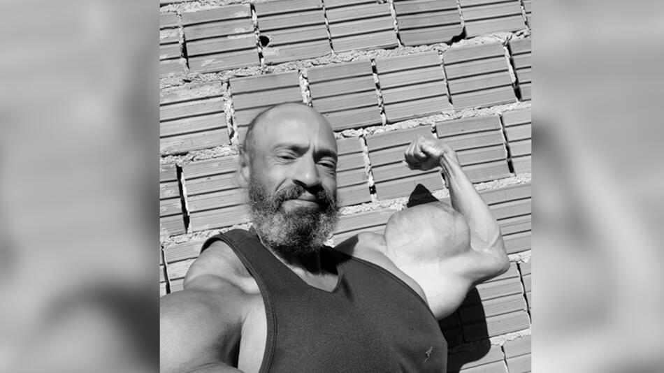 Er spritzte ein Ölgemisch in seine Muskeln: Brasilianischer Bodybuilder stirbt im Alter von 55 ...